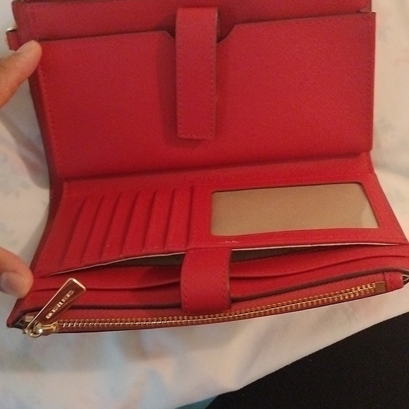 Adele Leather Smartphone Wallet - Picture 3 of 11